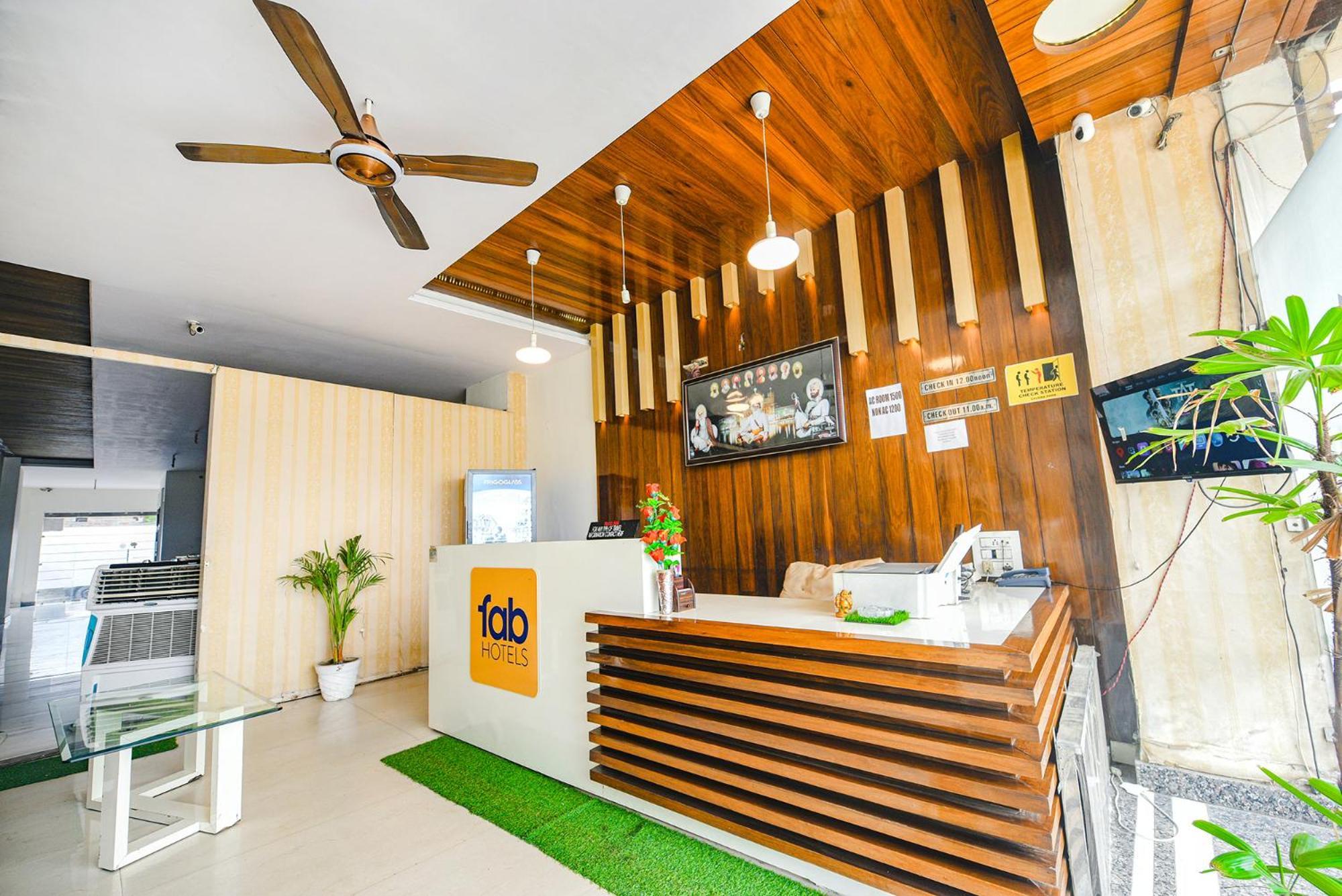Fabhotel Savera Park Амритсар Экстерьер фото